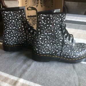 Dr. marten’s New Gun Metal Loud Leopard 8 boots